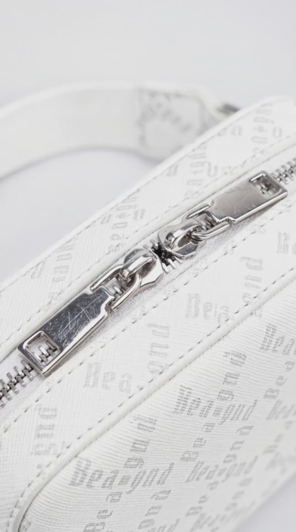 CROSSBODY LGND MONOGRAM BAG